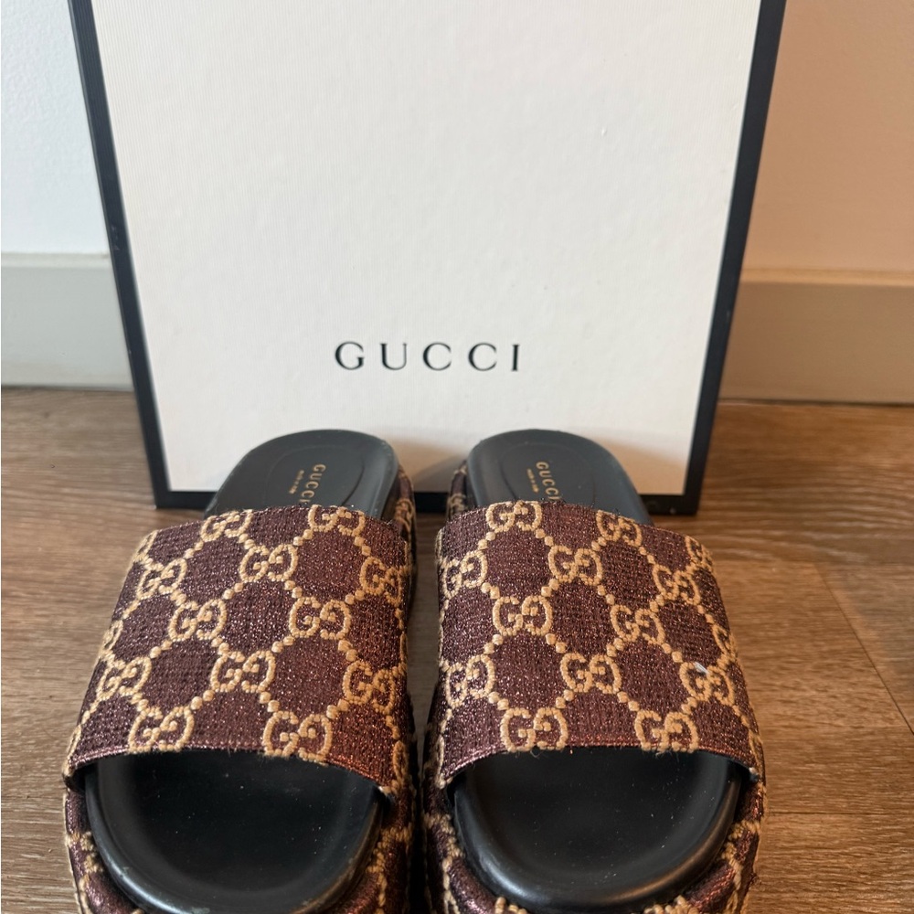 Gucci Logo Patterned Brown Slides